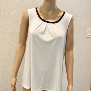 Banana republic off white  sleeveless blouse with black trim size medium